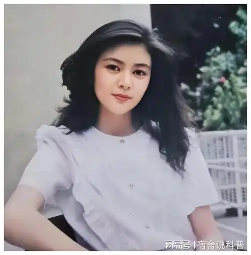 万万想不到,62岁丁克"了一辈子的关之琳,如今的处境大快人心