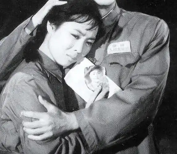 回顾"一代男神"王心刚:高龄92岁与病妻白头偕老,儿女飞黄腾达