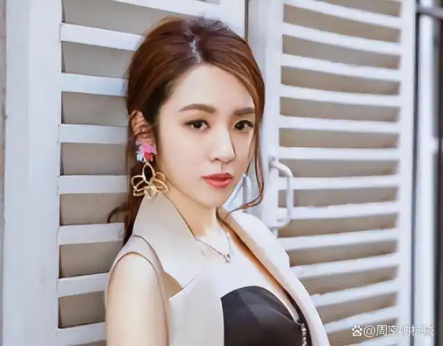 回顾 被传与胡歌秘密结婚,被经纪人怼混得差,王晓晨经历了什么