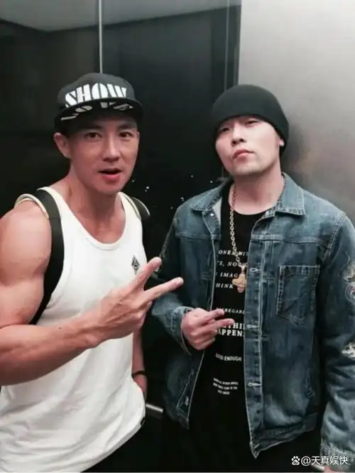 周杰伦去参加婚礼有了他蕞想删除的一张照片