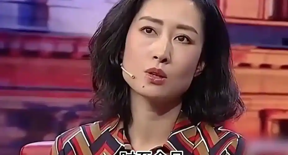 刘敏涛:"整容式"分手,与富豪老公分手后,容光焕发判若两人_前夫_父母