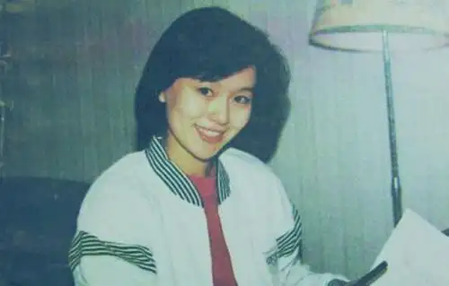 年轻时候的鞠萍姐姐