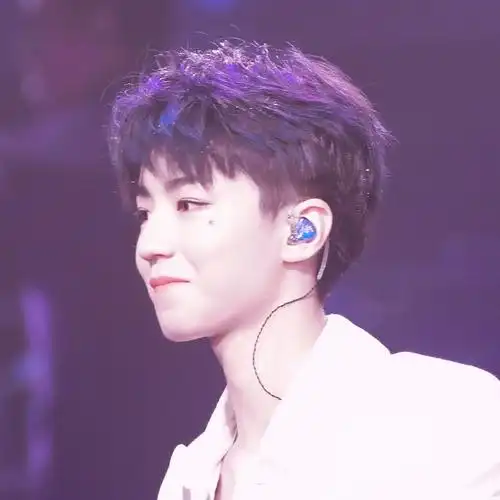 9月24日 13:49   关注   图cr啵丝分享屋   素质拿图 tfb/啵啵 头像