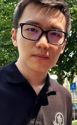 疑似"苏宁公子"张康阳求婚成功 苏宁方表示该消息不属实