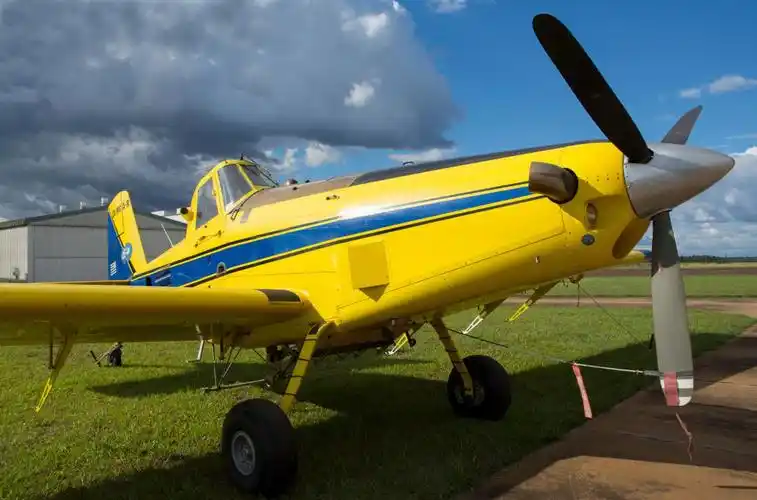 个优点,一个是非常适合农业方面的使用,是一款性能非常优秀的农用飞机