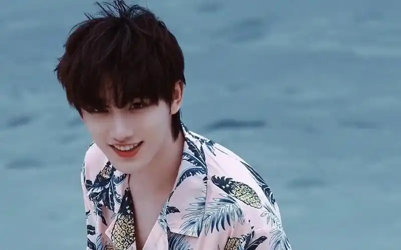 丁程鑫#好优越的脸,好有感染力的笑容,好喜欢呀!9999