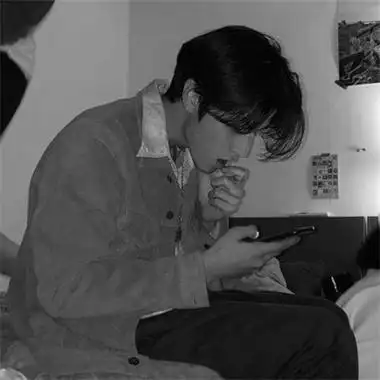 黑白伤感帅气的精致男生头像 冷酷霸气的优质高级真人头像男_男生头像