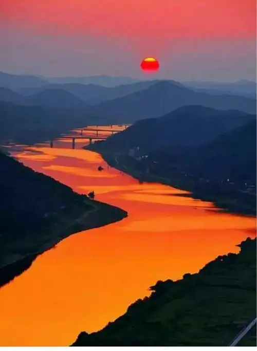 最美不过夕阳红(照片诗词来的网络若有侵权请通知撤销)