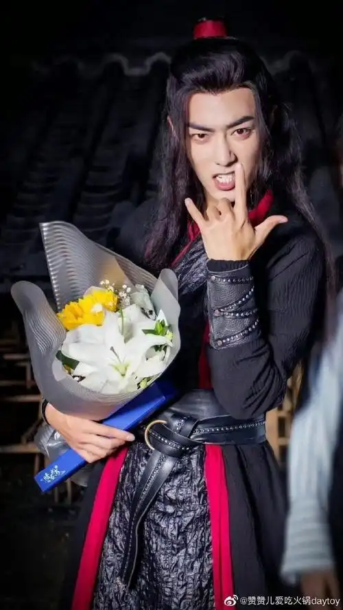 肖战##肖战正能量艺人#肖战影视剧汇总99《超星星学院》    方天择