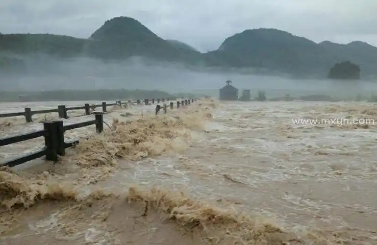 梦见涨洪水