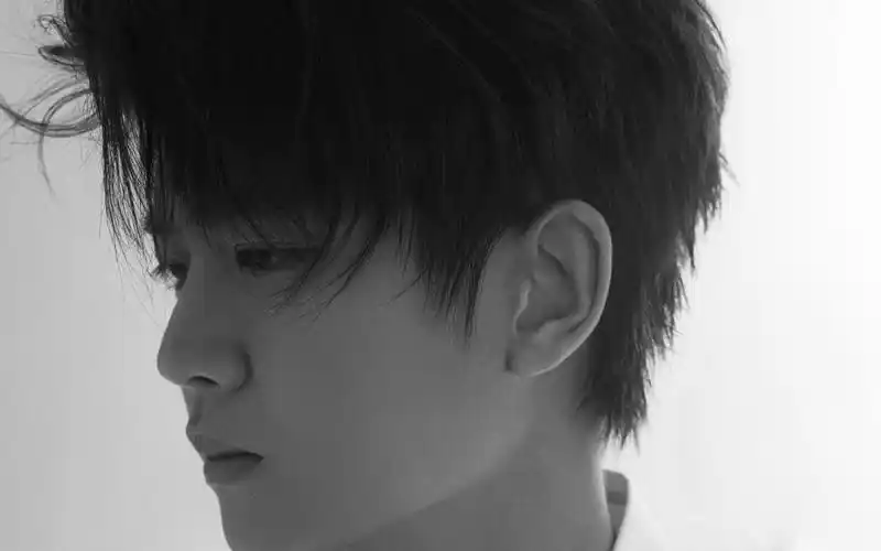 任嘉伦九号摩登时尚封面大片写真,高清壁纸图片,大陆明星-回车桌面