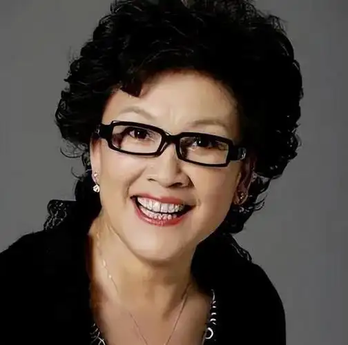 央视爆剧烟火人家73岁宋春丽给了多少年轻演员一巴掌