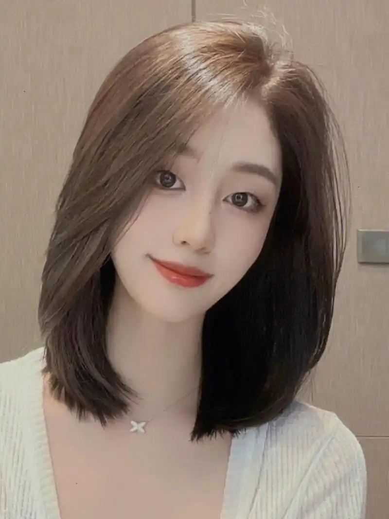 2022最流行女士中短发发型,初恋发这款初20 2022最流行女士中短发发型