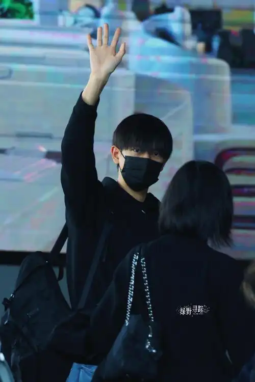 21 长沙01北京#李现任敏年代感穿搭#|#超话星愿池#|#非正式跨年派对