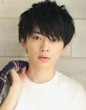 圆脸男生潮发型可爱呆萌最讨喜