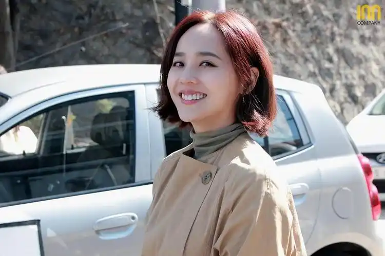 有更新来看看柳真的美貌ses那位