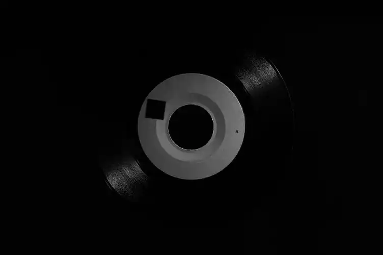 黑色的唱片图片第2张