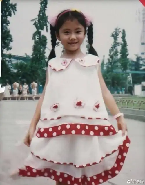 萌到想rua脸的明星小时候#谭松韵小时候也超级可爱,想rua吗?