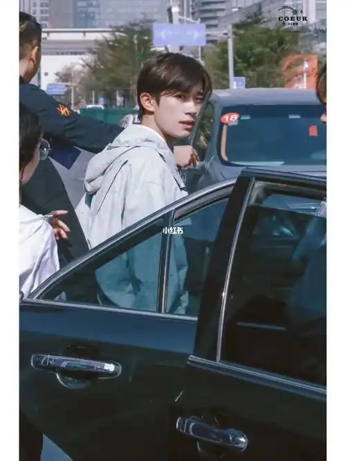 易烊千玺富家公子男友