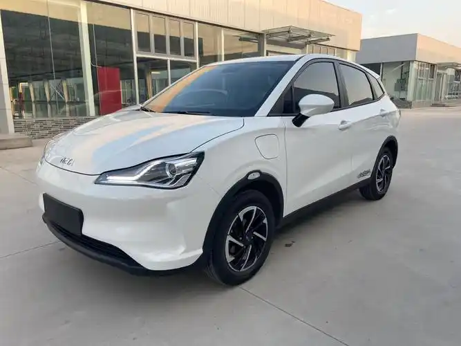 太原2021年8月哪吒哪吒v2021款标准续航行业定制版白色手动挡