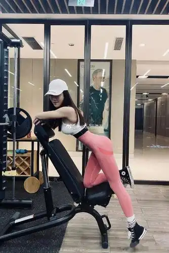 健身辣妹刷屏酥胸细腰大长腿网友这是什么极品girl啊