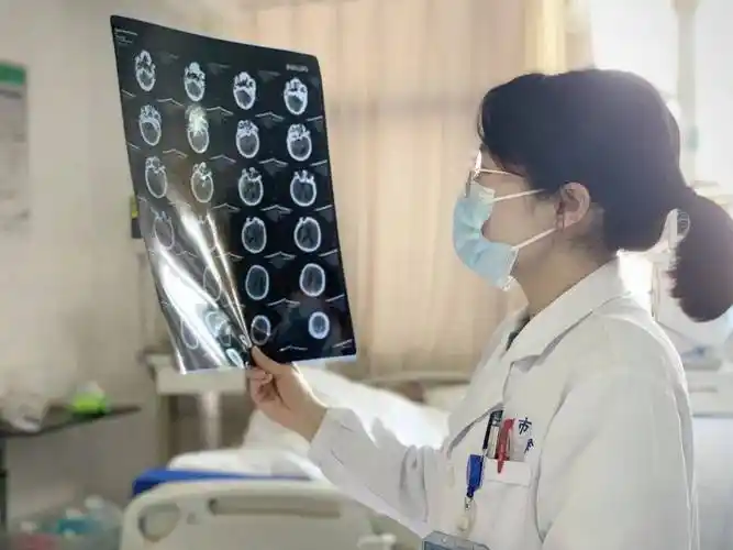 身材守护生命中枢她立志让脑科学迸发大能量记我院神经内科博士石国美