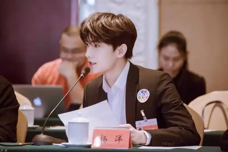 杨洋～ - 堆糖,美图壁纸兴趣社区