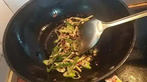 自己做饭自己吃.