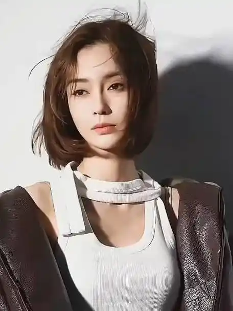 angelababy短发怼脸花絮视频##angelababy机车短发造型##杨颖win眄