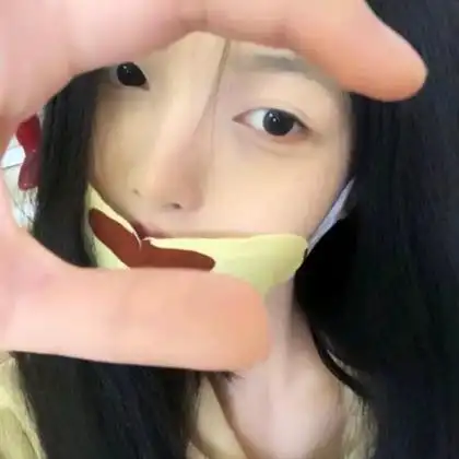 女生自拍头像真实