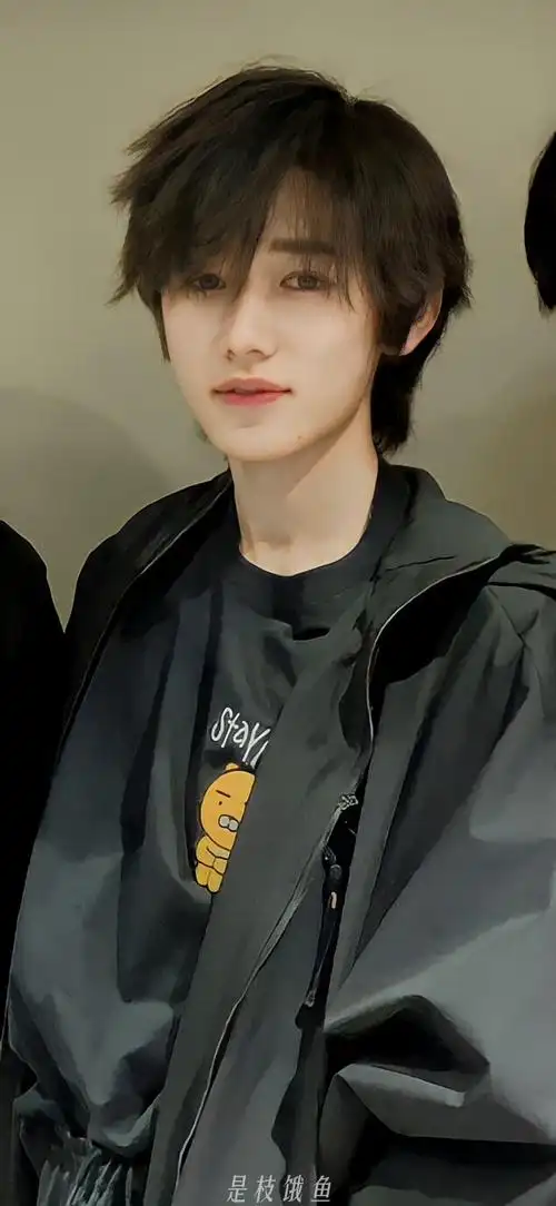 宋亚轩壁纸锁屏