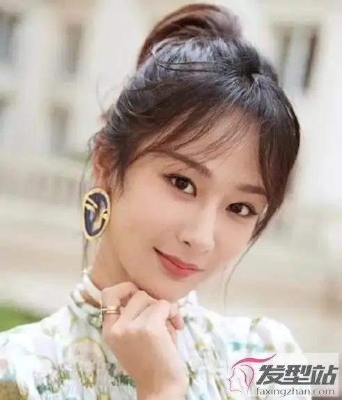 女生应该剪什么刘海 根据五官选瘦脸有魅力_发型站_最新流行发型设计