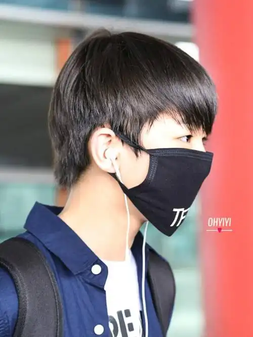 王俊凯tfboys队长王俊凯口罩凯p2