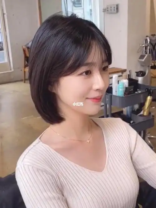 要锁死这个短发|||减龄,不用打理,尤其是这个刘海可以修身两坨硕大