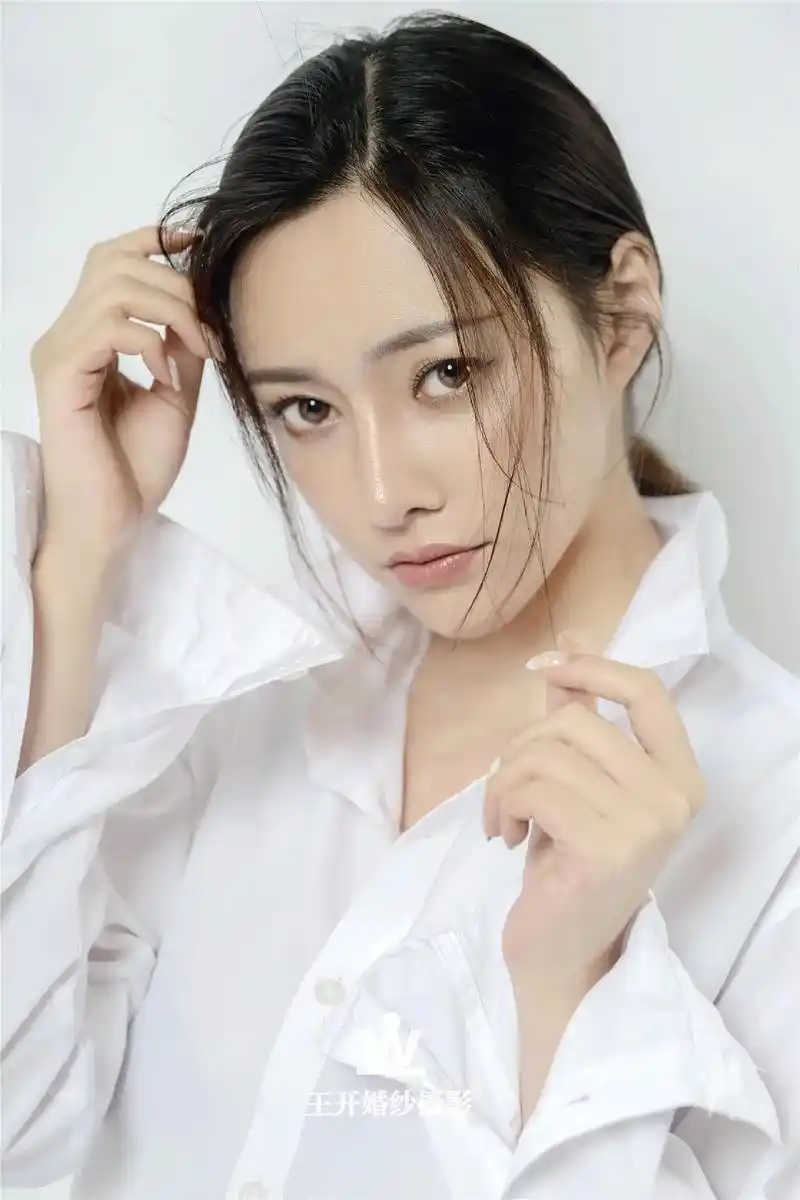 王开婚纱摄影#个人写真#高级感  - 抖音