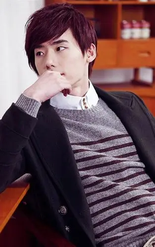 韩国男星李钟硕时尚个性写真手机壁纸