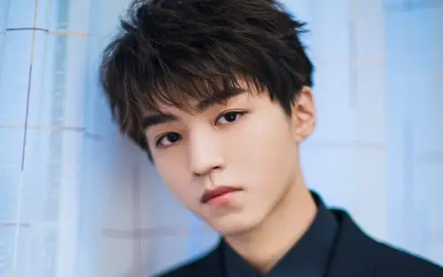 tfboys王俊凯帅气图片桌面壁纸