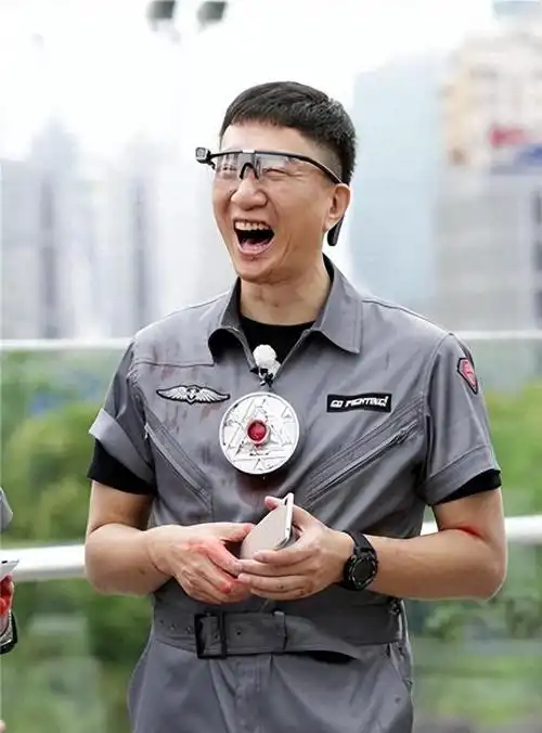 孙红雷,这位曾经的"爱国明星",如今却因为移民澳大利亚的消息成为了