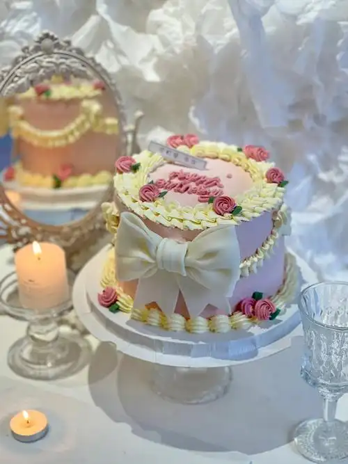 好看的背景搭配好看的蛋糕