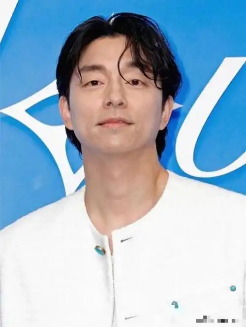 更不用说已经很长时间没有露面的韩国男神孔刘了.