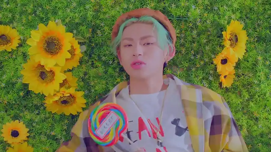 力求用音符为听者构筑出一幅幅心跳画面小鬼王琳凯王琳凯绿色头发图片