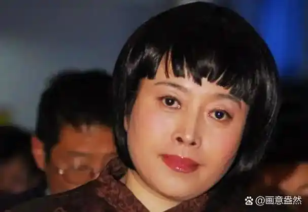 丁嘉丽:捧红孙红雷最后悔的事情 丁嘉丽的感情经历坎坷,曾经捧红