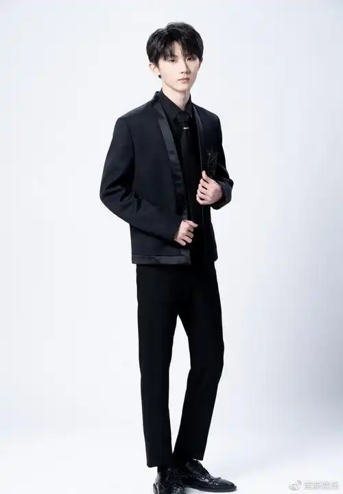 马嘉祺后援会发文称时代峰峻背后捅刀子喊话马嘉祺退团解约