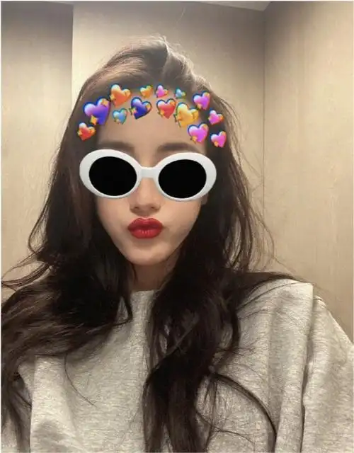 成年人过六一的快乐你想象不到热巴晒嘟嘴卖萌照范丞丞骑木马