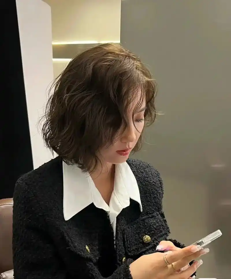 中短发蛋蛋卷法式烫.脸型偏圆润 头顶扁平塌 发质细软少 这款 - 抖音