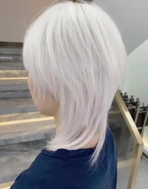 白色头发怎么做出来科学化染白发没那么难