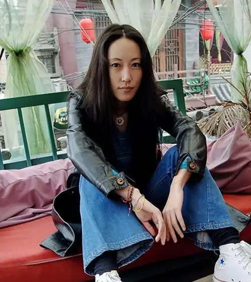 不后悔从王菲手中抢走窦唯离婚18年后高原选择和女儿相依为命