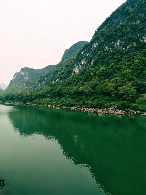 河院的绿水青山