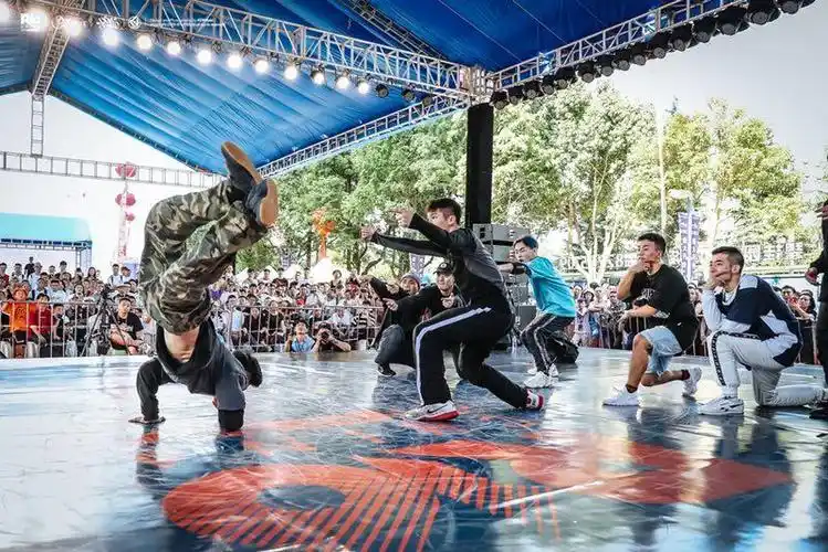 r16国际街舞大赛贵州区赛完美收官黑马贵州gzbro爆冷夺冠晋级