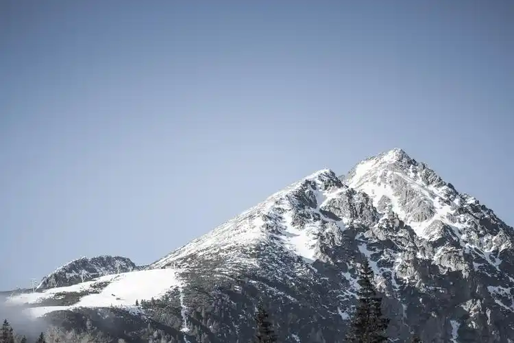 69  自然 69  与蓝色无云的天空的雪山2048x1536分辨率查看 高清